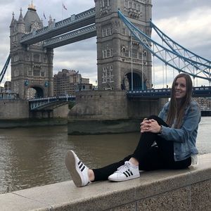 Meet your Posher, Megan